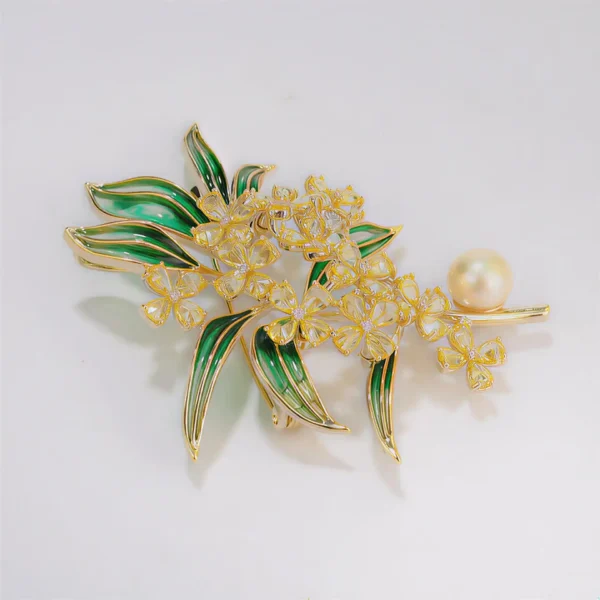 top view floral brooch with pearl