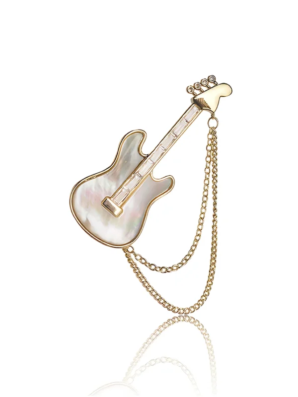 Stylish guitar-shaped brooch with layered chain